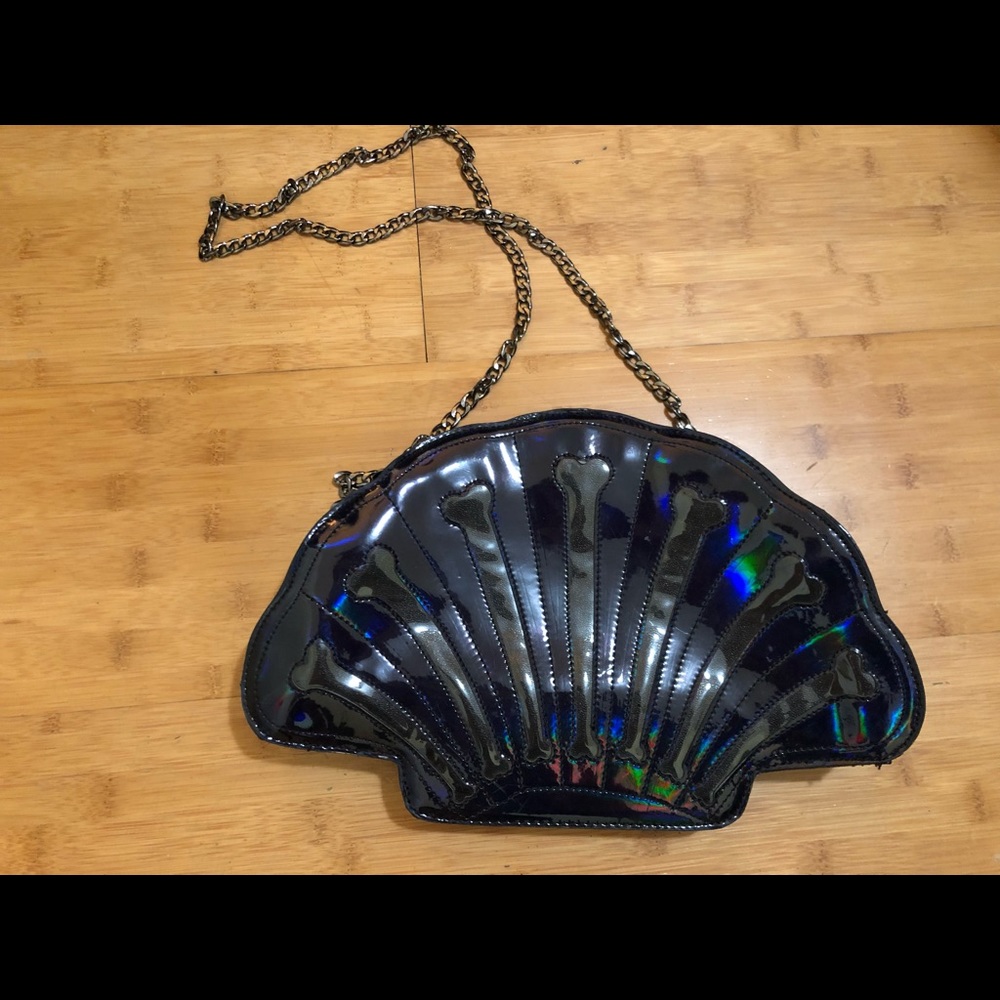 Holographic shell purse